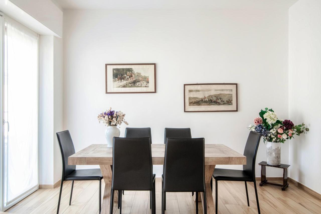 Apartamento Piazza Roma - The House Of Travelers Como Exterior foto