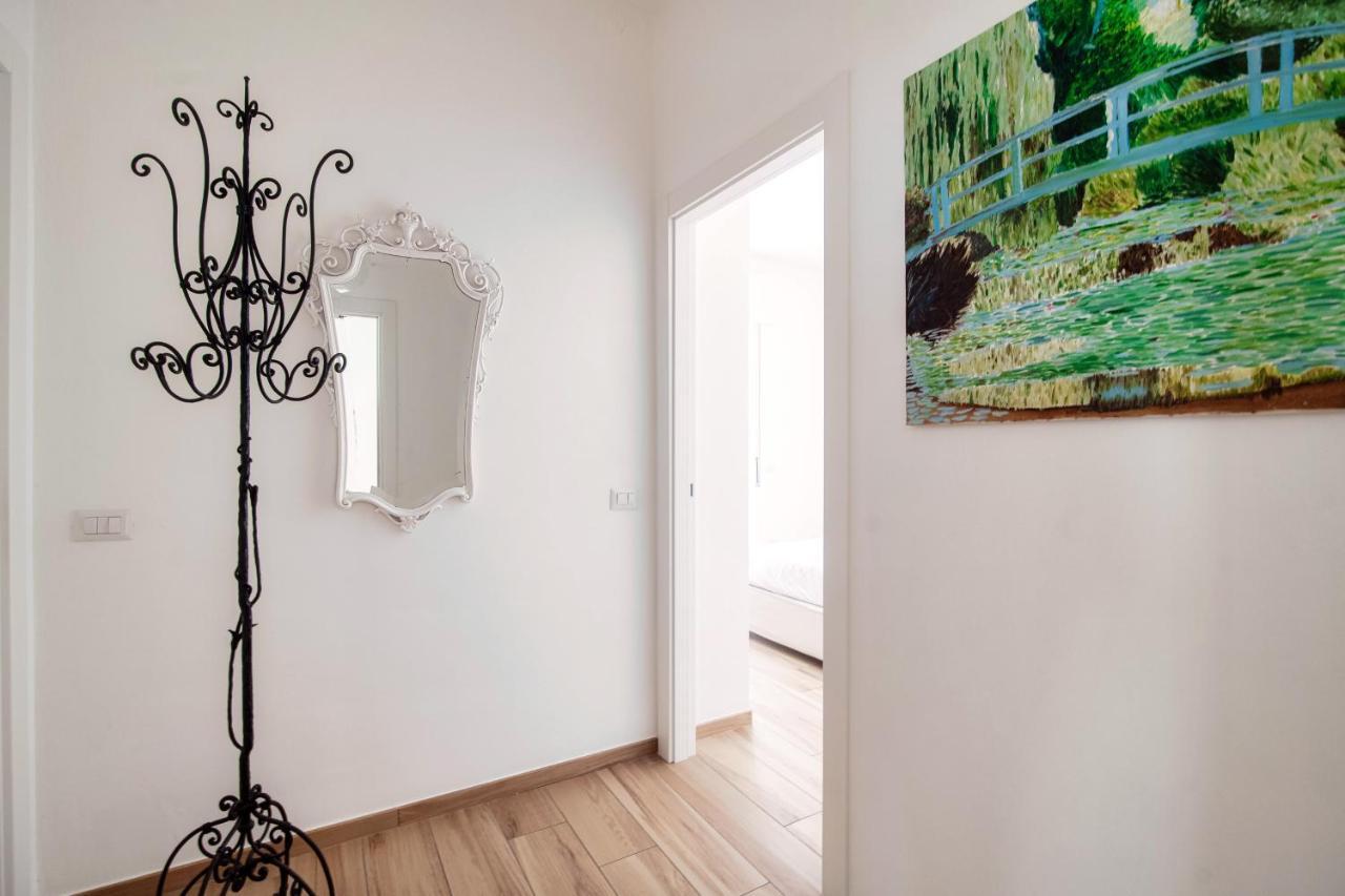 Apartamento Piazza Roma - The House Of Travelers Como Exterior foto