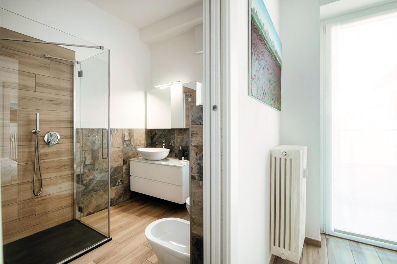 Apartamento Piazza Roma - The House Of Travelers Como Exterior foto