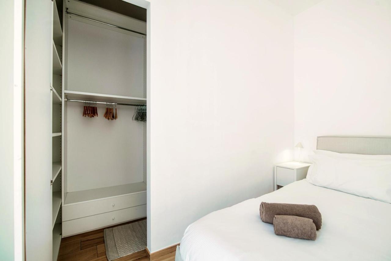 Apartamento Piazza Roma - The House Of Travelers Como Exterior foto